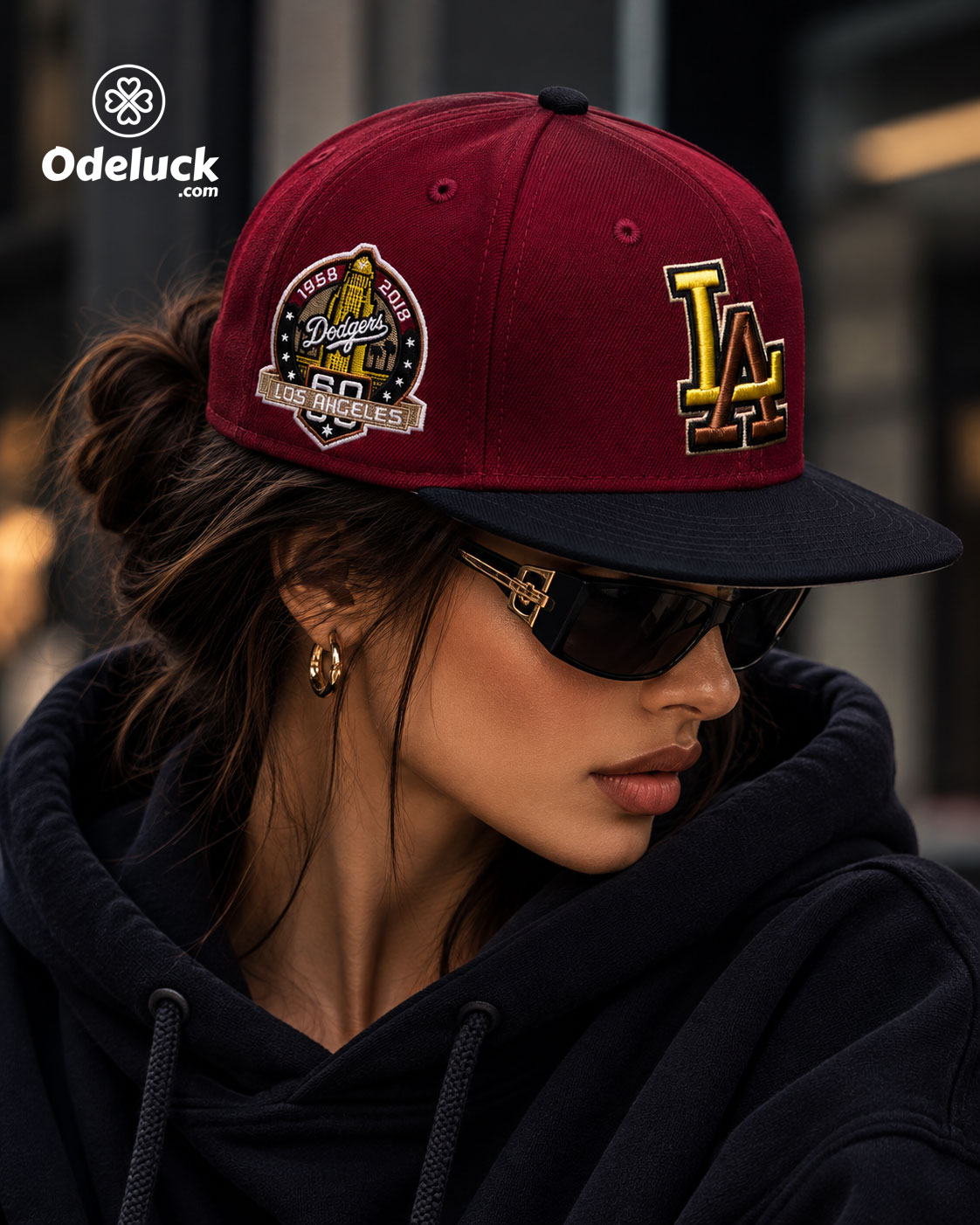 استایل زنانه با کلاه بکفیت زرشکی نیو ارا LA Dodgers مدل 60th Anniversary کد 493